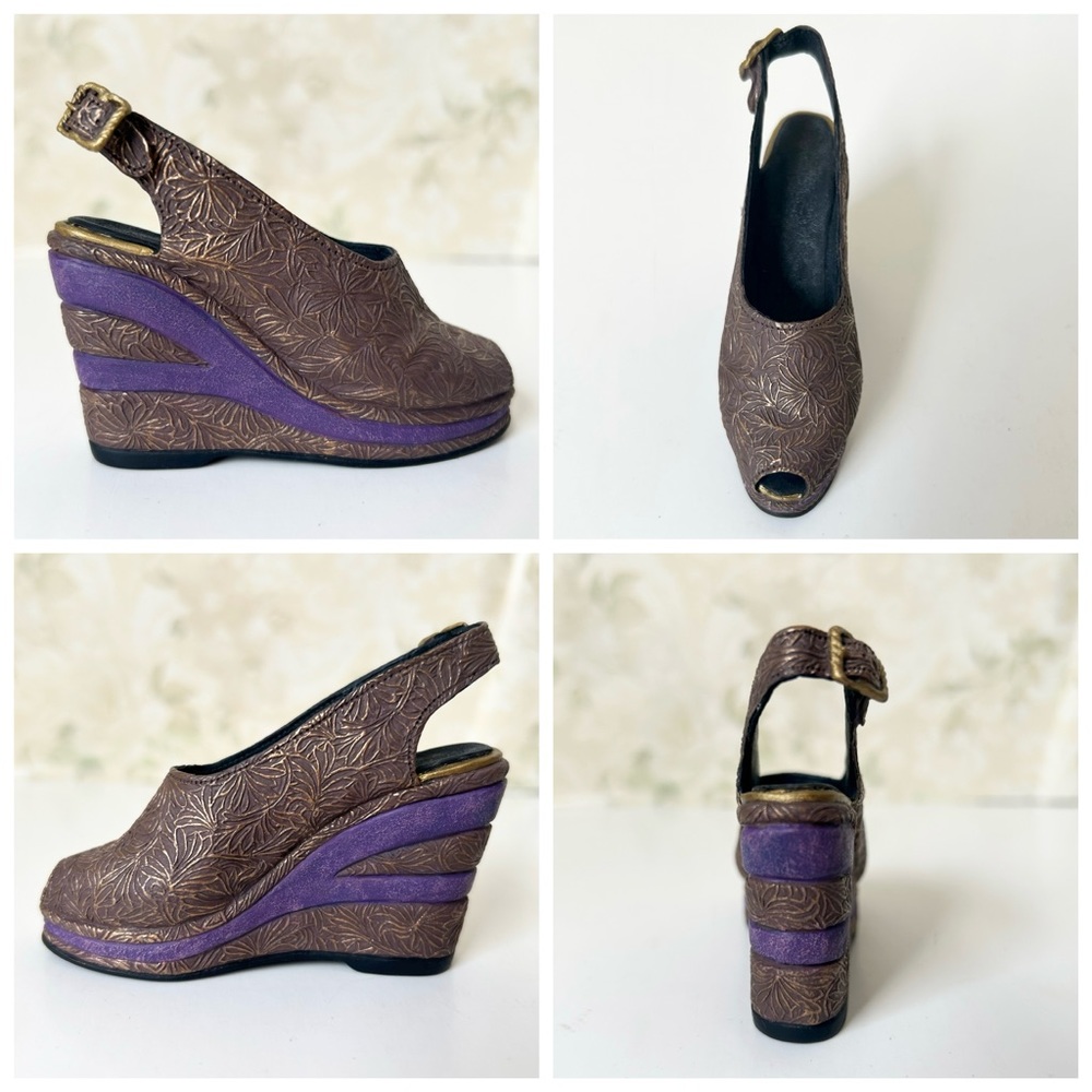 Just the Right Shoe - Golden Leaf